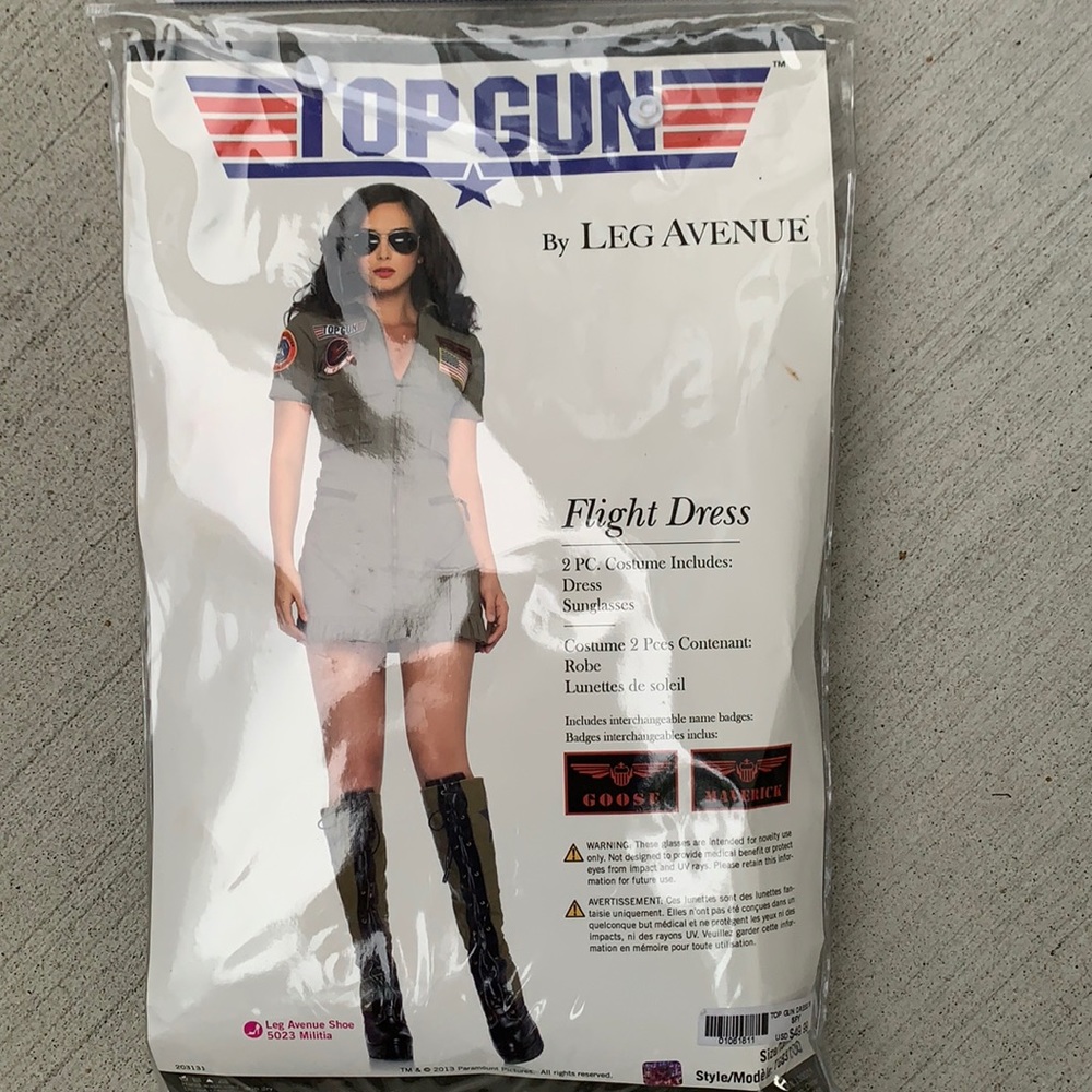 Halloween Top Gun costume worn once w/accessories